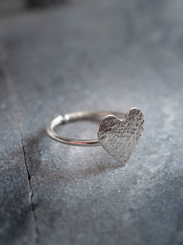 Petite Heart Ring Silver